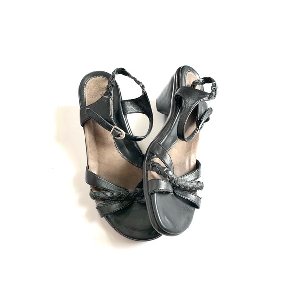 Dansko Shoes - EUC Dansko Cute Casual Heeled Sandals Size 39